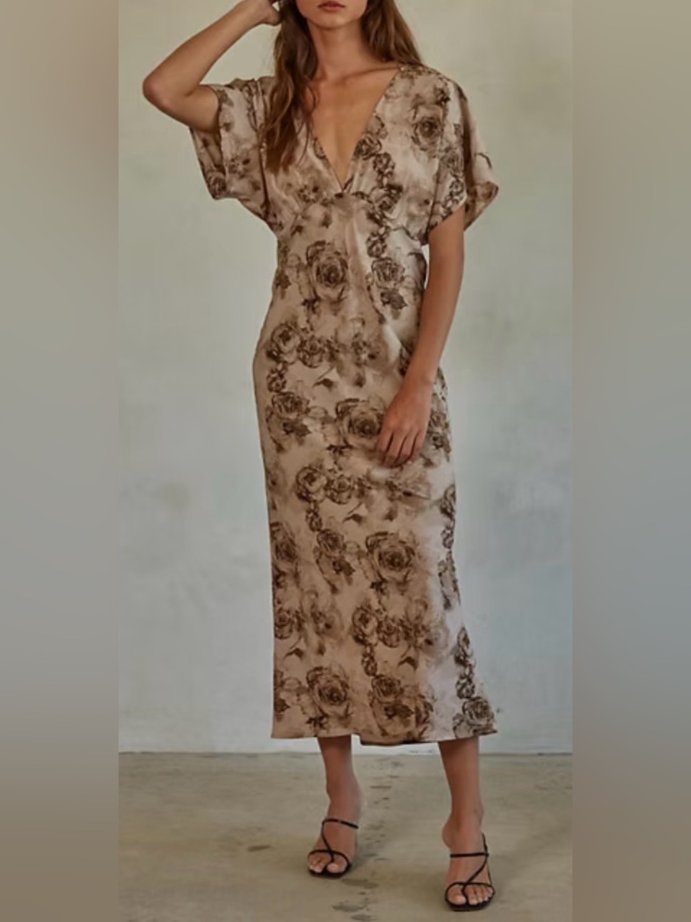 From Palmer Long Dark Floral V Neck Dress Women’s M 🤎